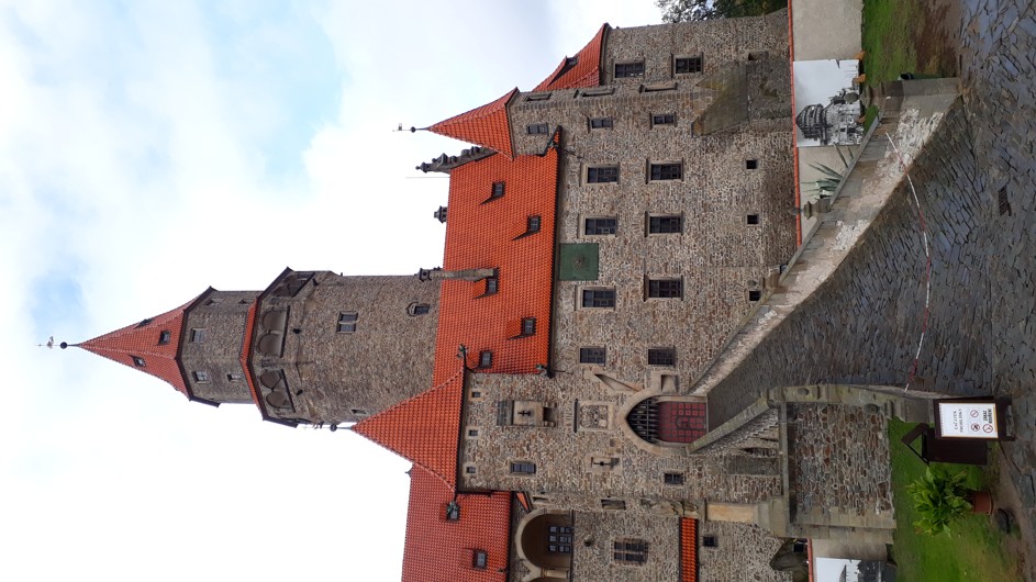 BOUZOV zámek castle (4)